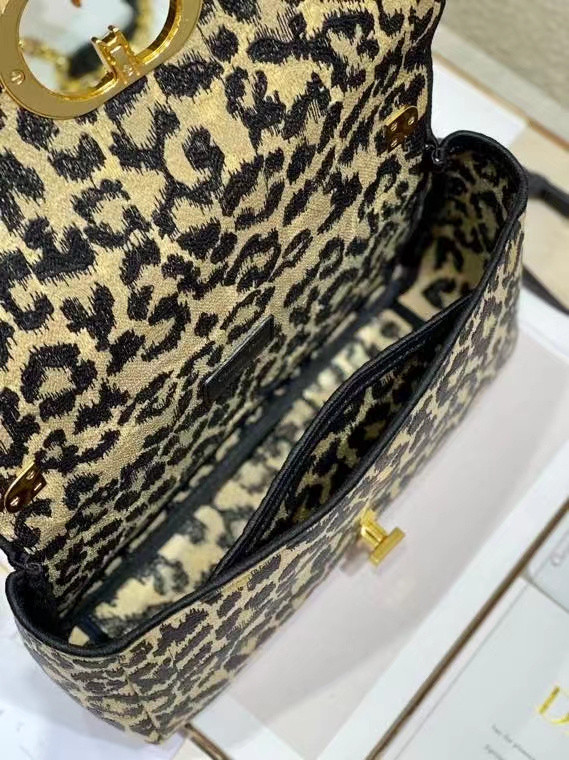 D10r bag