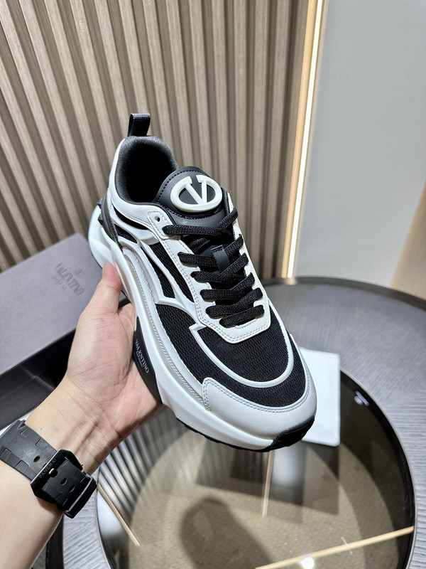 Va1e*ntin0 sneaker