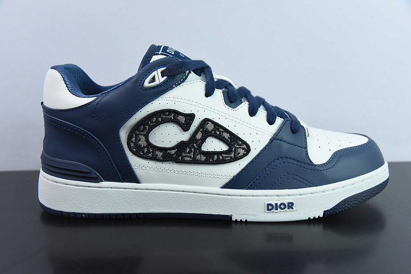 dio* sneaker