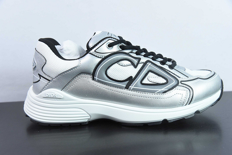 dio* sneaker