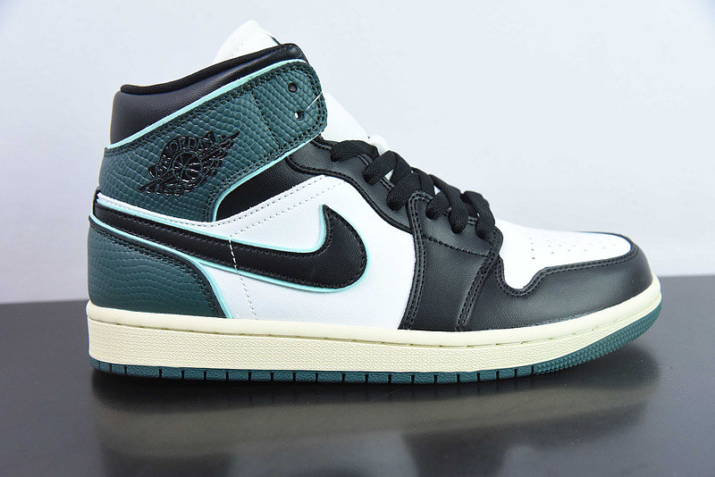 Air Jordan 1 Mid 