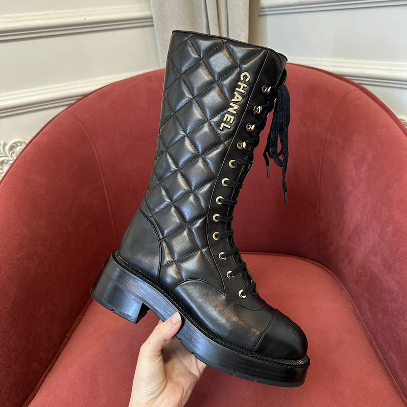Ch**el sneaker