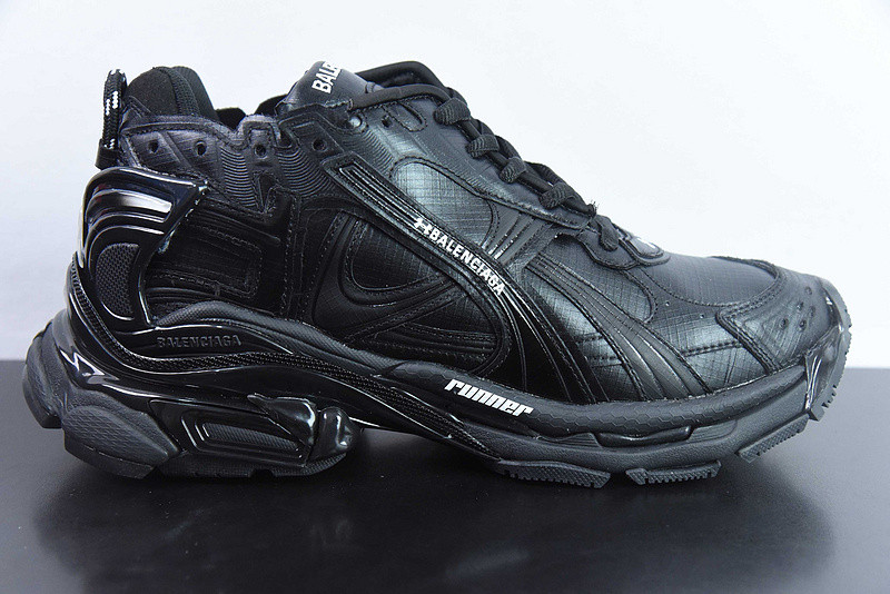 Ba1en*iaga runner sneaker