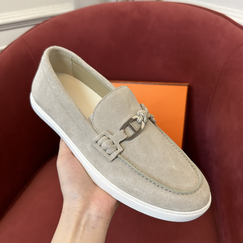 H**me5 sneaker