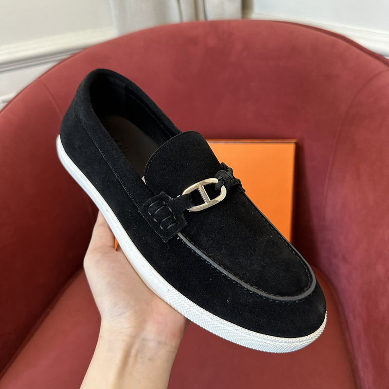 H**me5 sneaker