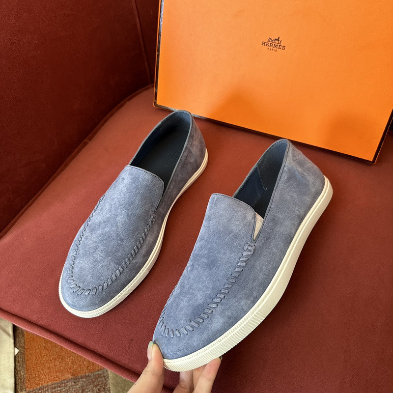 H**me5 sneaker