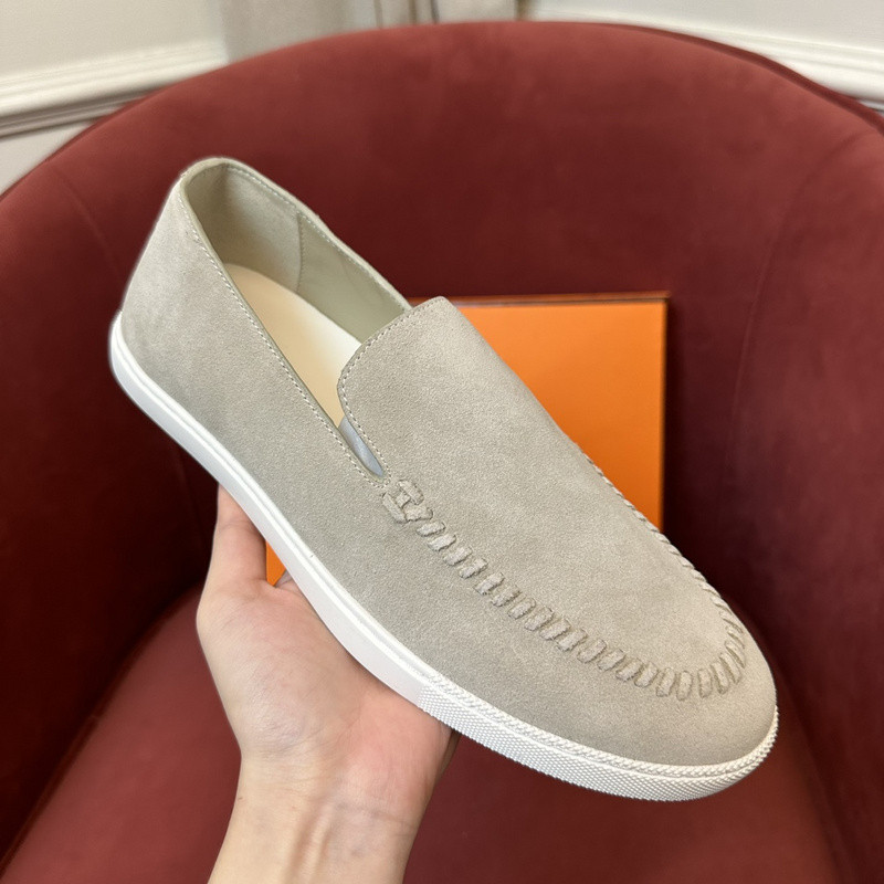 H**me5 sneaker