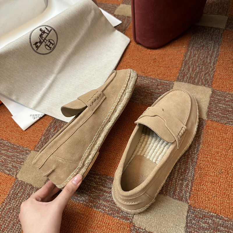 H**me5 sneaker