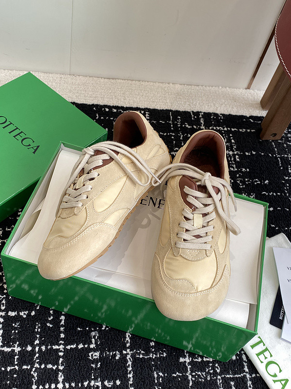 b0tt*ga Ven*ta sneaker