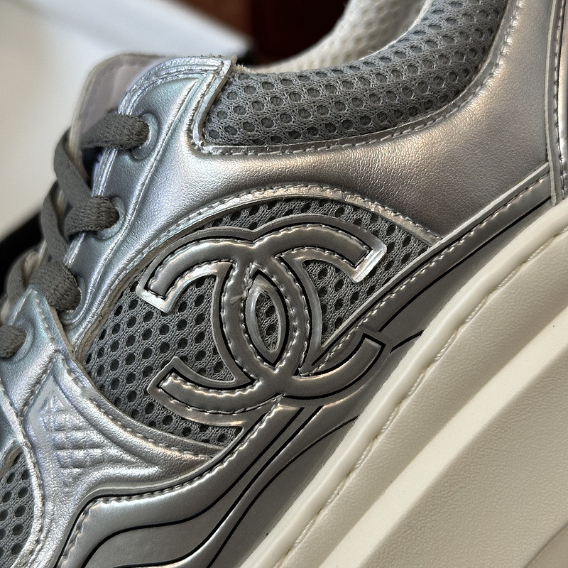Ch**el sneaker