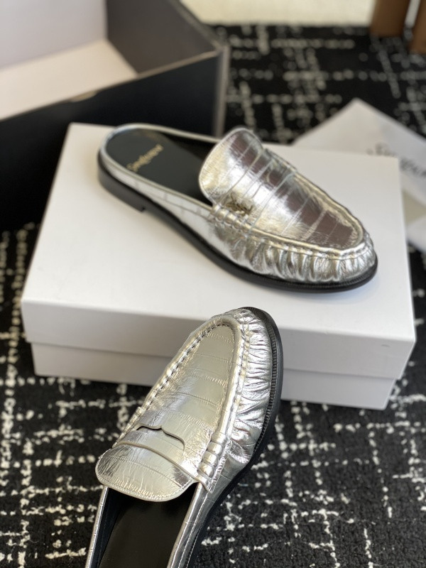 Sa1nt Lau*nt sneaker