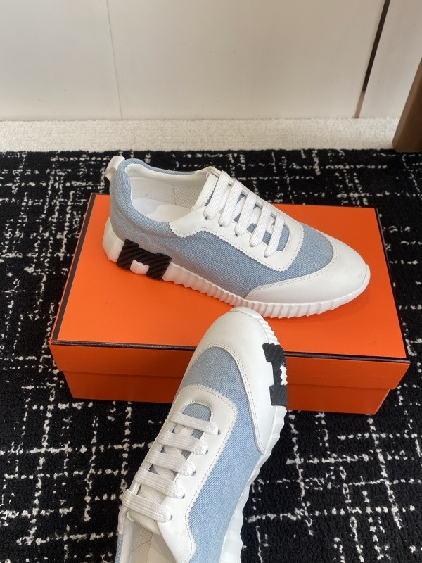 H**me5 sneaker