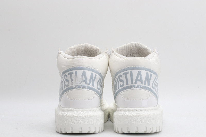 dio* sneaker