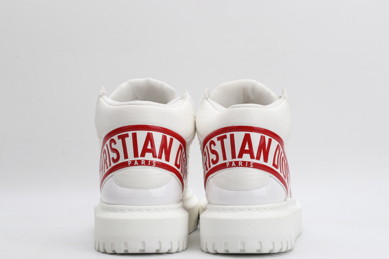 dio* sneaker