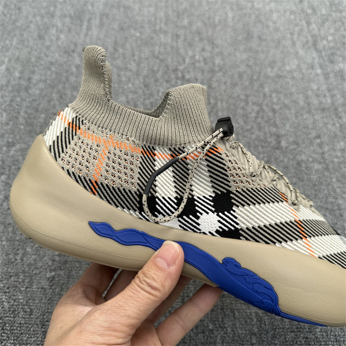 Bv*b*rry sneaker