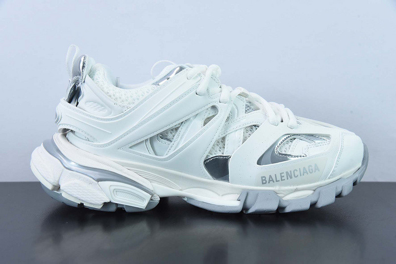 bc track sneaker