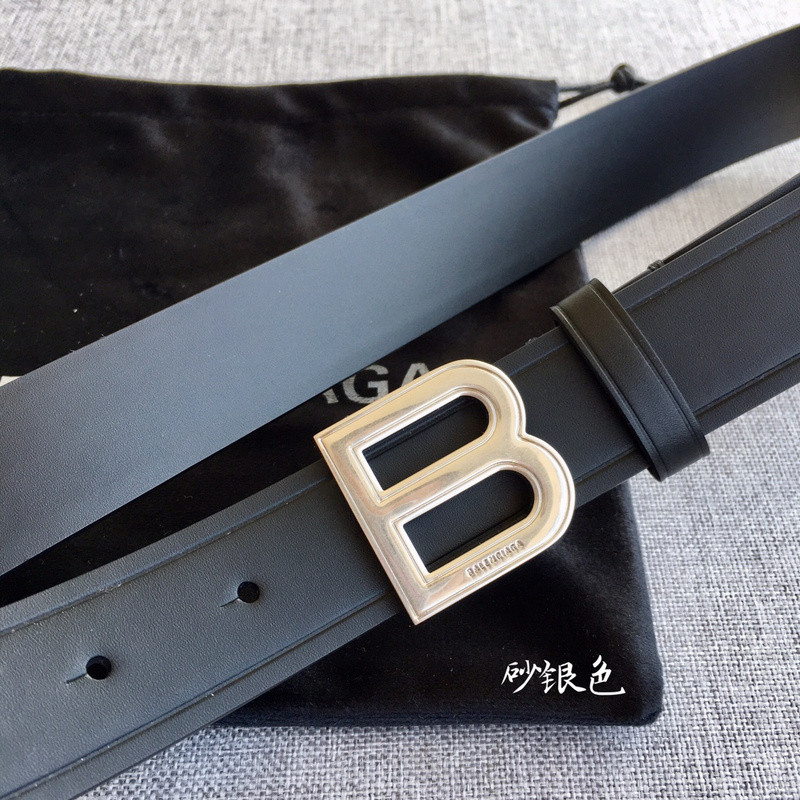 Ba*len*cia*ga belt