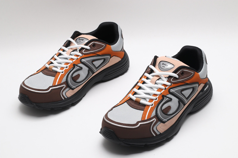 dio* sneaker
