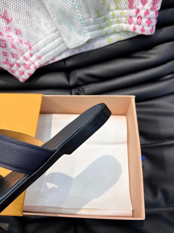 lvt sandals