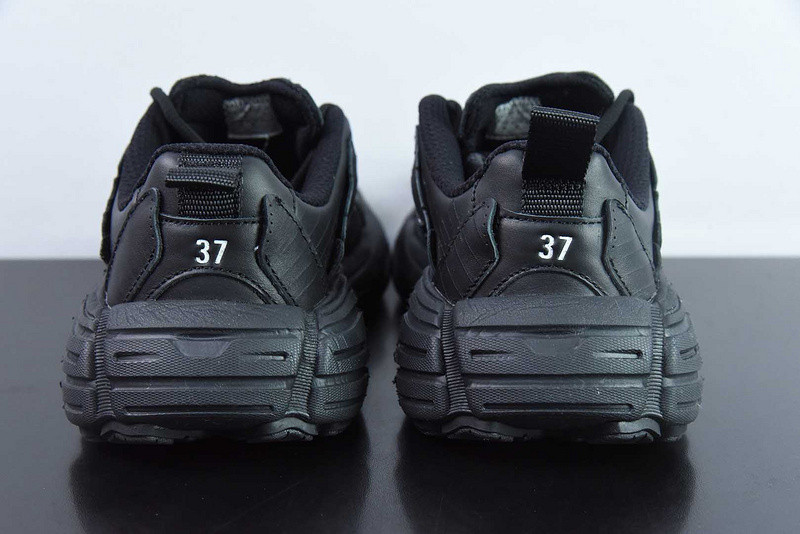 BC SNEAKERS
