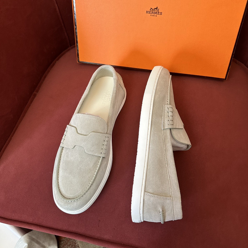 H**me5 sneaker
