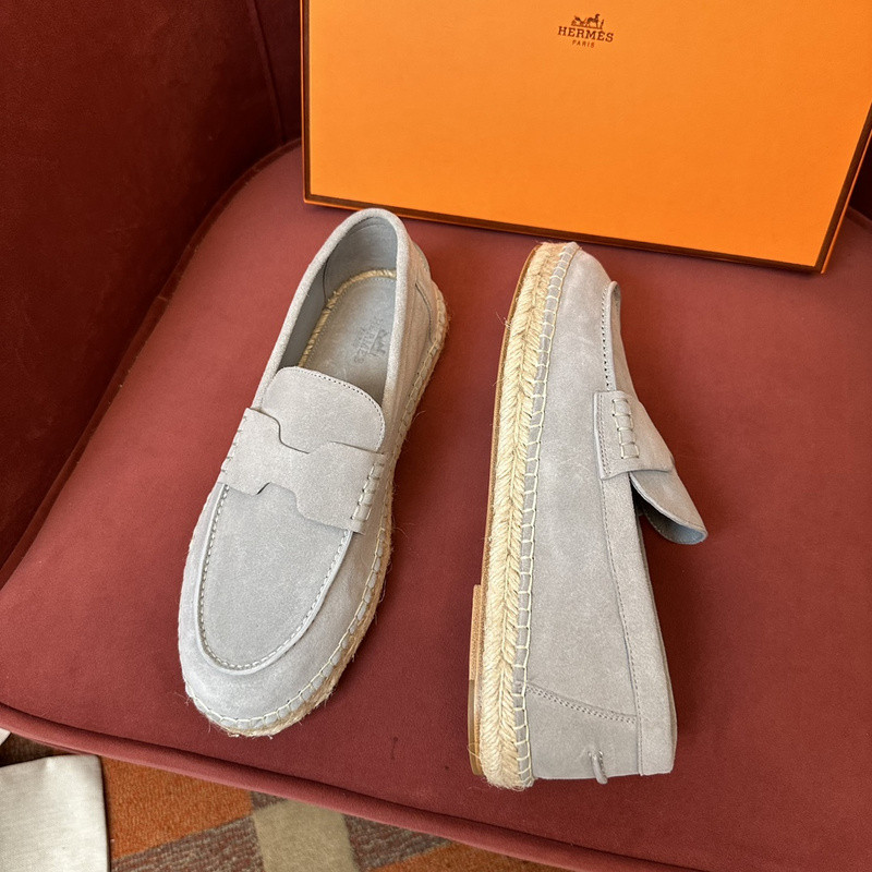 H**me5 sneaker
