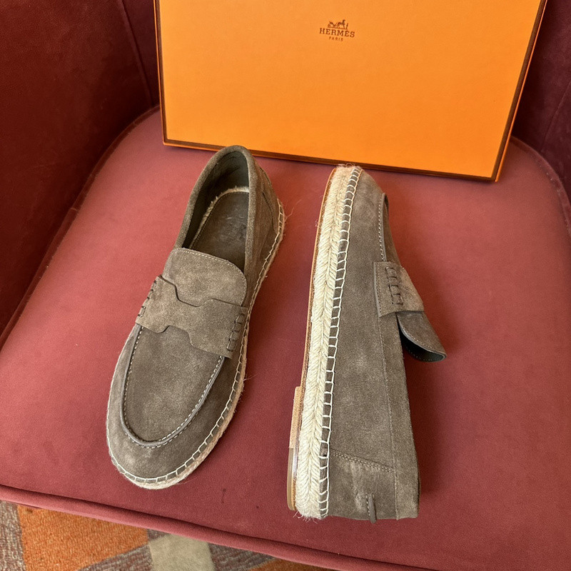 H**me5 sneaker