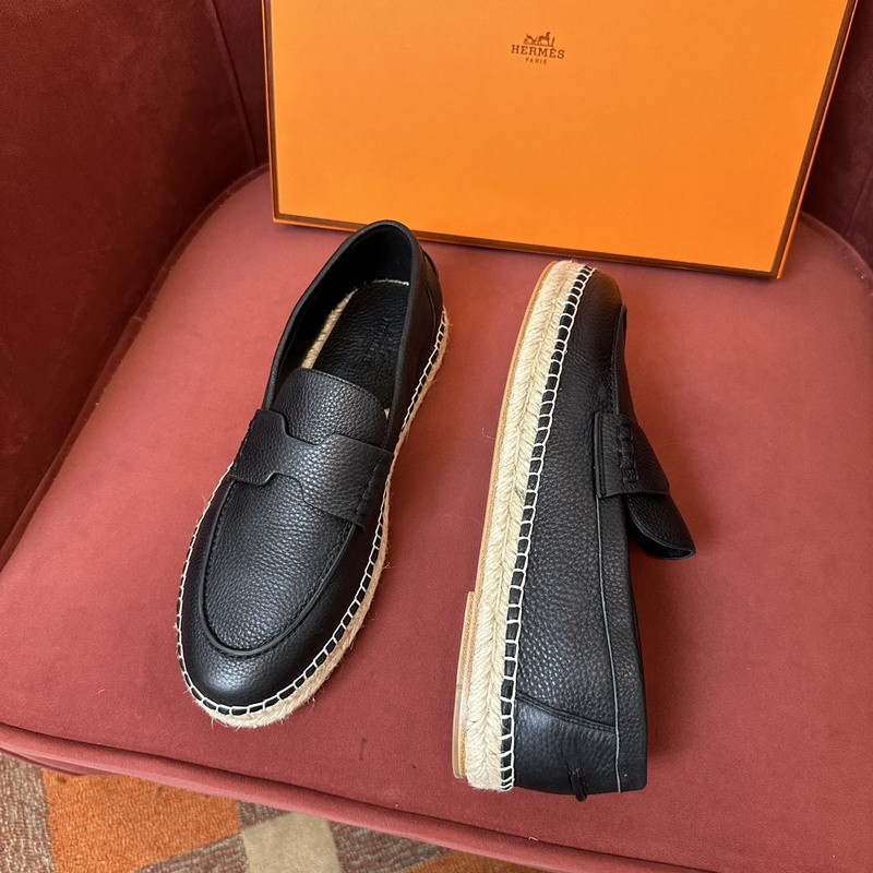 H**me5 sneaker