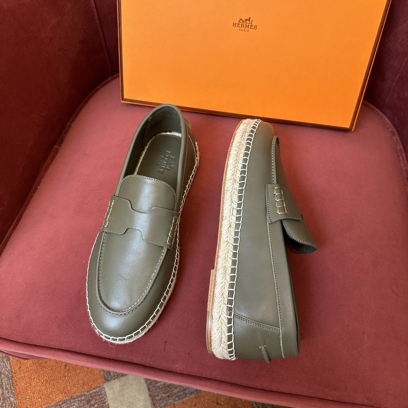 H**me5 sneaker