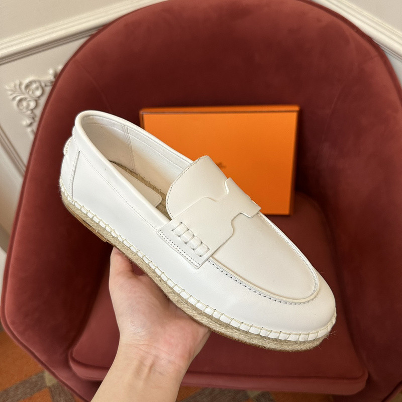 H**me5 sneaker