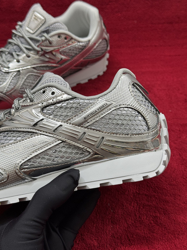 b0tt*ga Ven*ta orbit sneaker