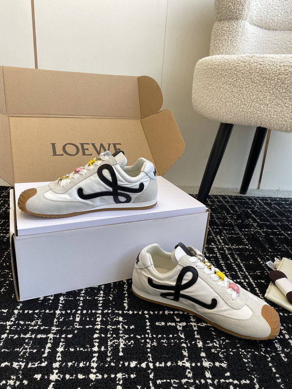 L0ew* sneaker