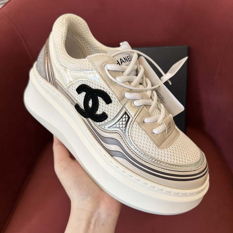 Ch**el sneaker