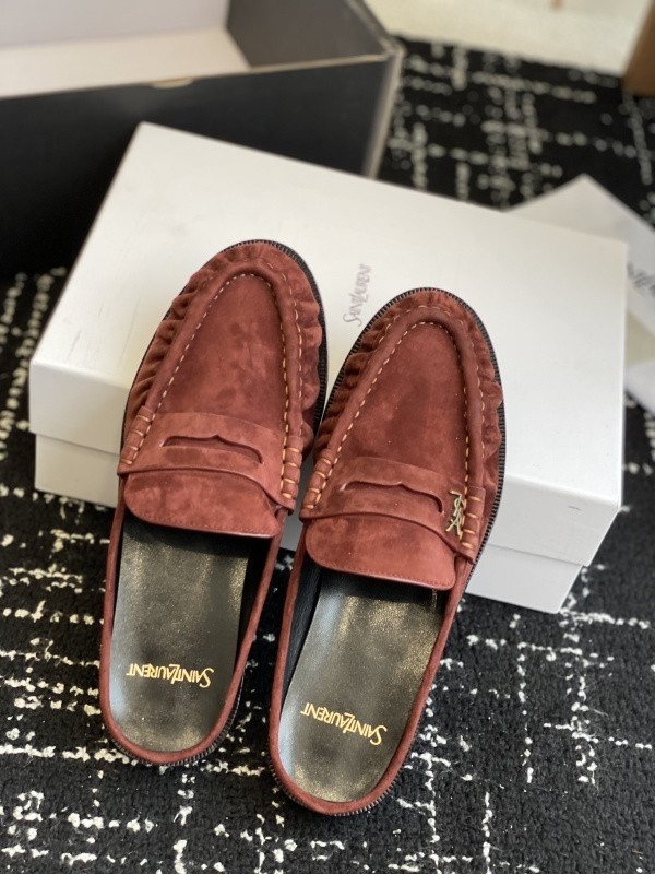 Sa1nt Lau*nt sneaker
