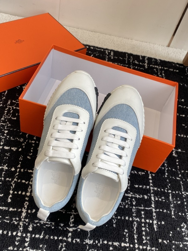 H**me5 sneaker