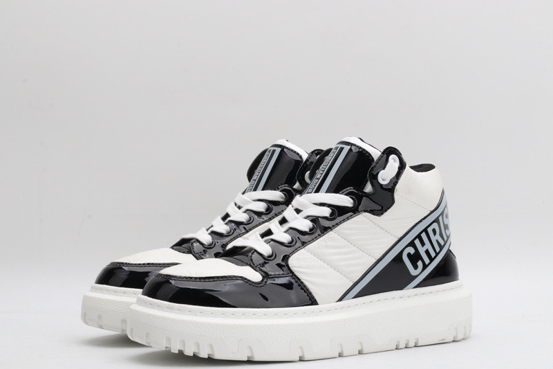 dio* sneaker