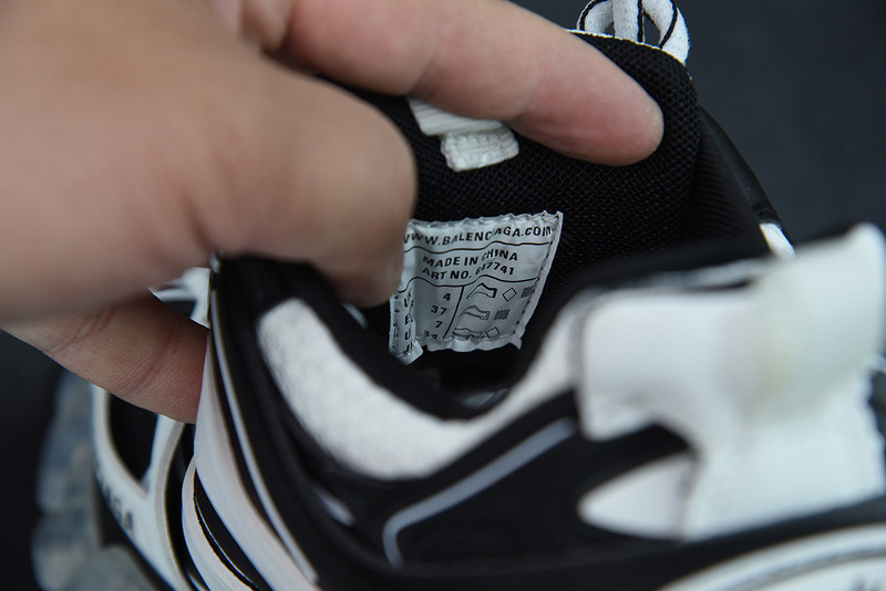 bc track sneaker