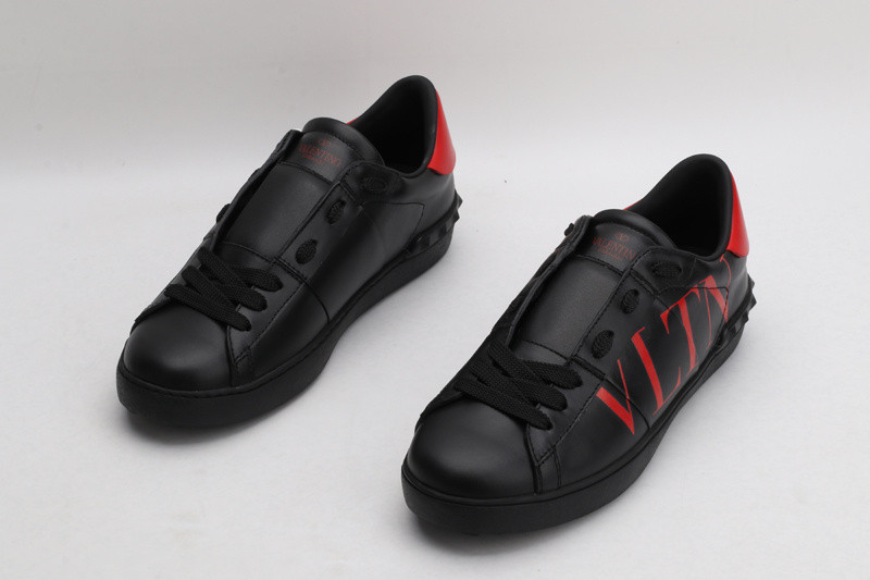 Va1e*ntin0 garavani sneaker
