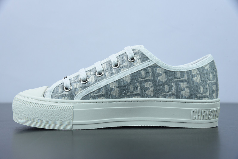 dio* low-top walk
