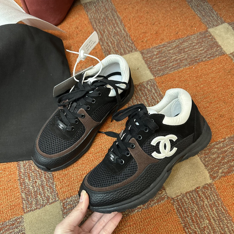 Ch**el sneaker