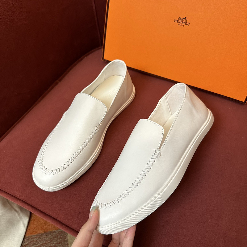 H**me5 sneaker