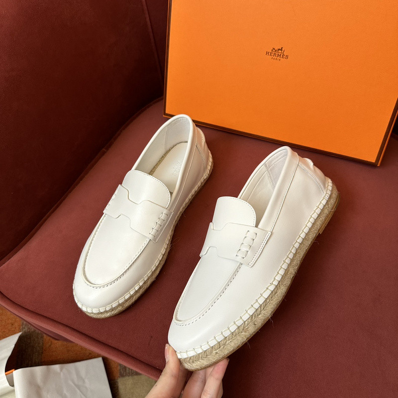 H**me5 sneaker