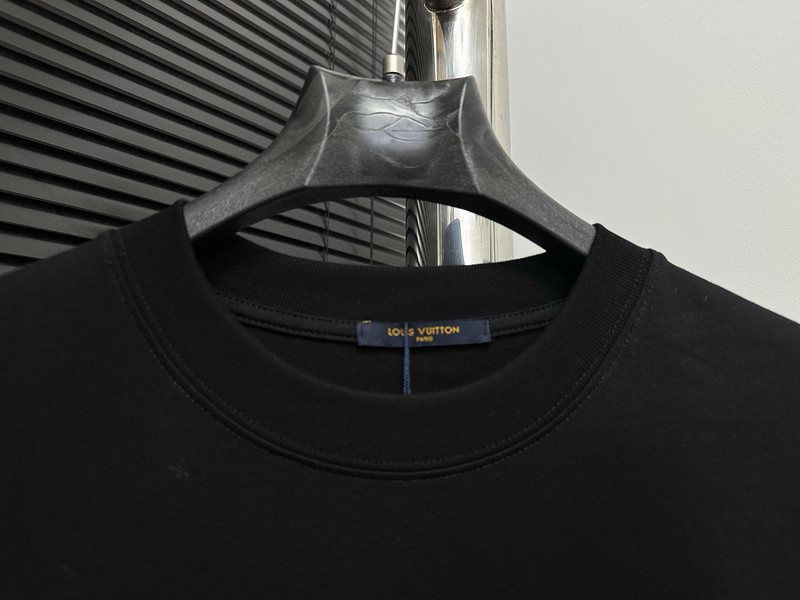 Ba1en*iaga clothes