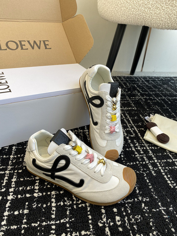 L0ew* sneaker