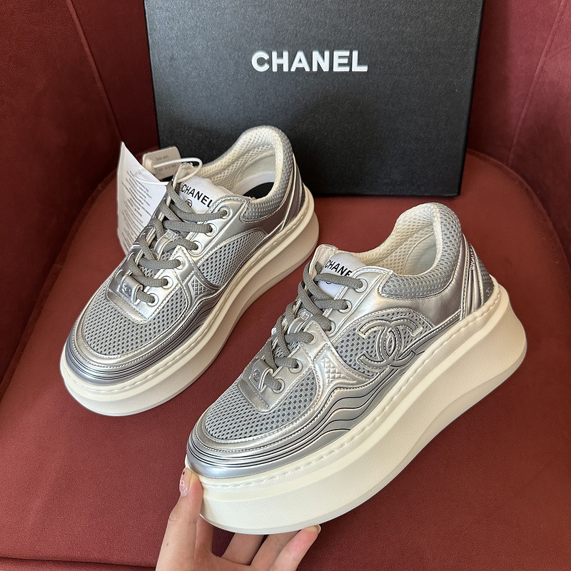 Ch**el sneaker