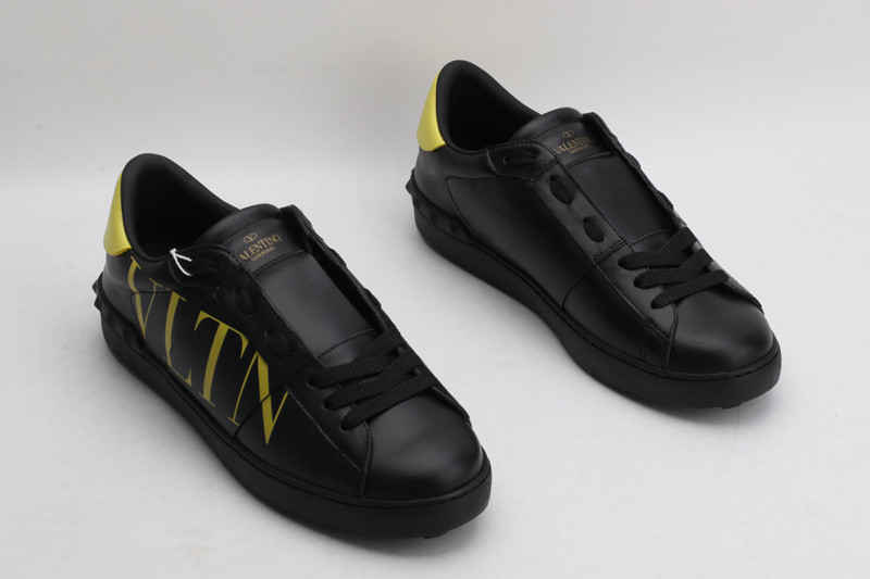 Va1e*ntin0 garavani sneaker