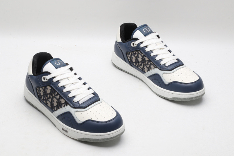dio* sneaker