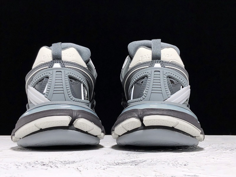 bc track sneaker