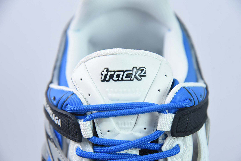 bc track sneaker