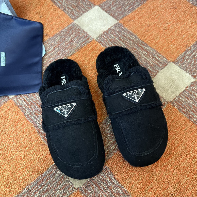 Pra*a sandals